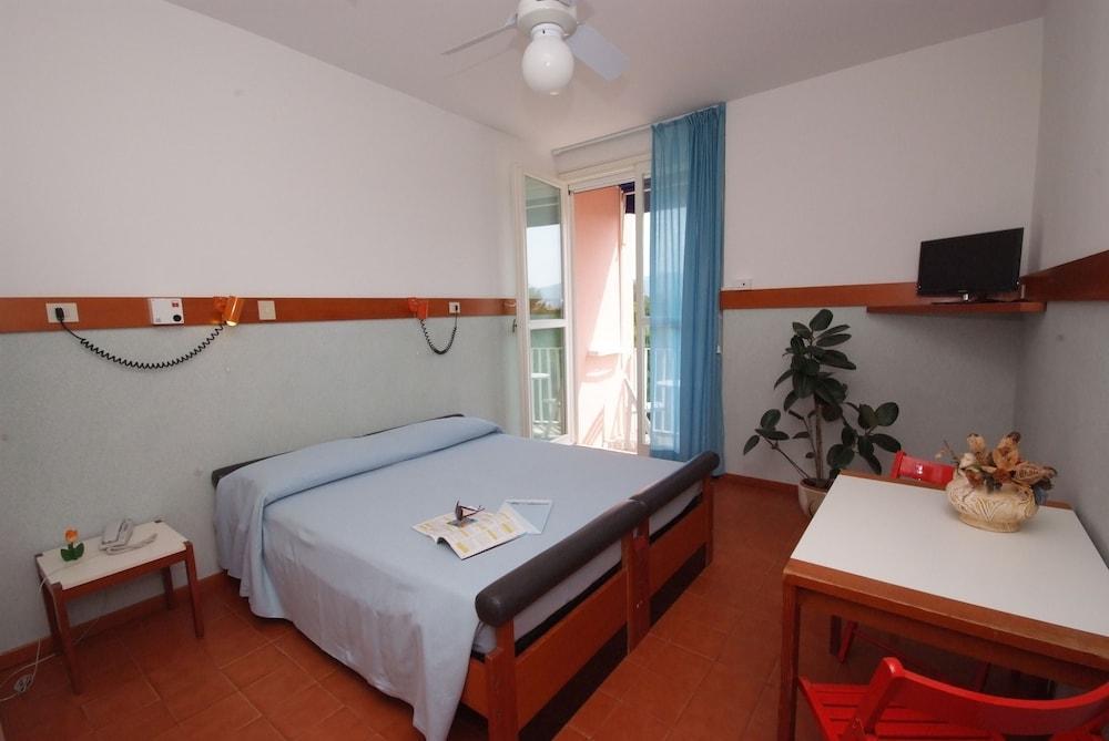 Aparthotel Elite 3*